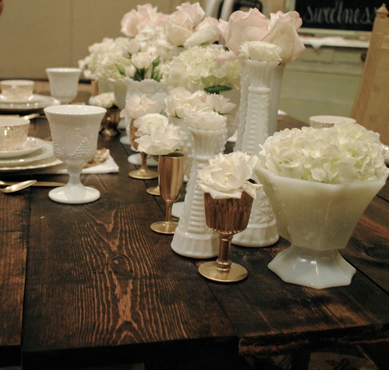 2 Plus Hue, Orlando vintage wedding rental, gold farm table, milk glass, roses, hydrangea, ranunculus