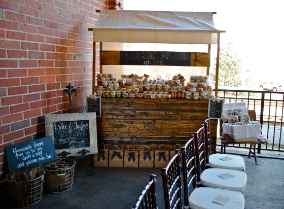 rustic wedding, farm stand, mason jars, favors
